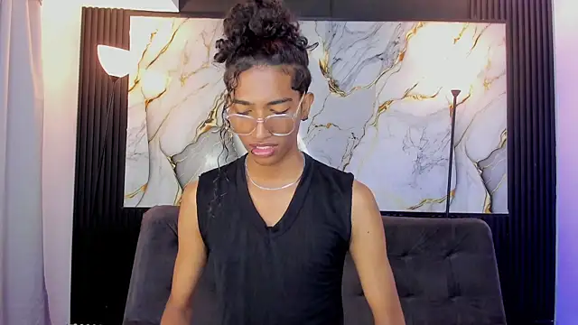Snapshot of triiangel_latinboy chatting on 7, 6, 2026 triiangel latinboy online show from 7, 6, 2026