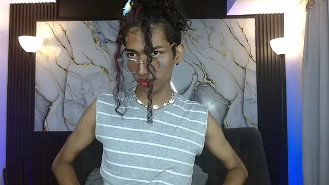 triiangel latinboy online show from 16, 4, 2026