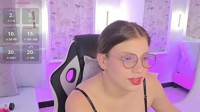 liiliie petite online show from 14, 5, 2026