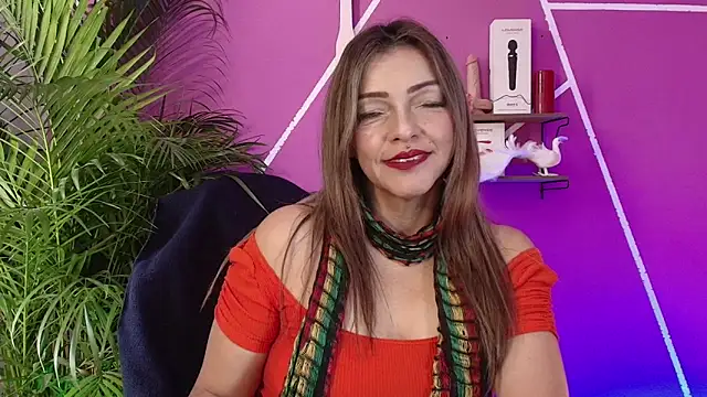 Snapshot of CarolMis_79 chatting on 8, 5, 2026 CarolMis 79 online show from 8, 5, 2026