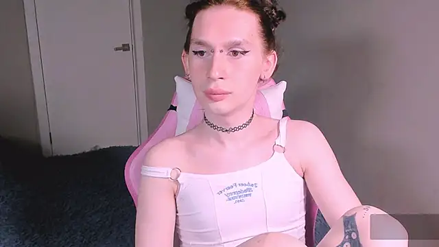 Mikaella Nicole online show from 24, 4, 2026
