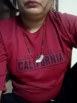 Snapshot of bhabhi-lovely chatting on 28, 4, 2026 bhabhi-lovely online show from 28, 4, 2026