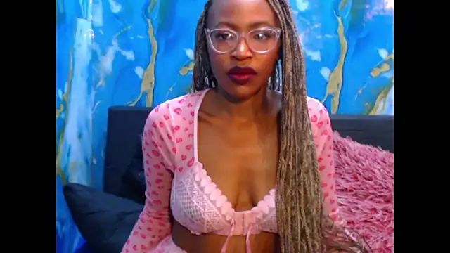 caramelchoco69 online show from 25, 5, 2026
