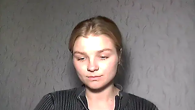 ElizaCrowe online show from 13, 4, 2026