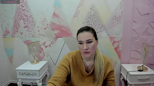 Snapshot of Helly_nanci chatting on 9, 4, 2026 Helly nanci online show from 9, 4, 2026