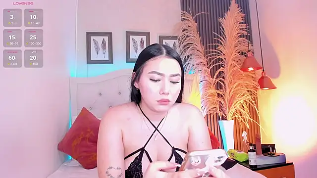 Snapshot of kitty_bluuee chatting on 6, 7, 2026 kitty bluuee online show from 6, 7, 2026
