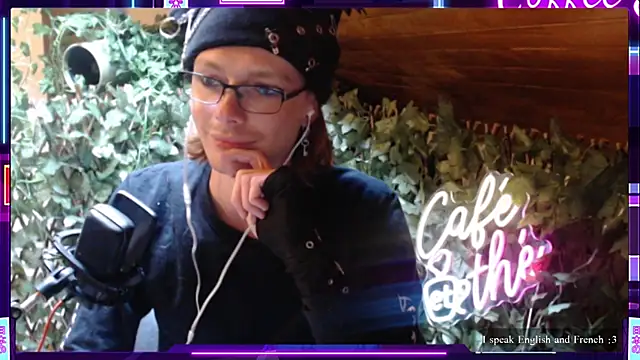 SkinnyAlex1312 online show from 14, 4, 2026