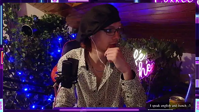 SkinnyAlex1312 online show from 22, 4, 2026