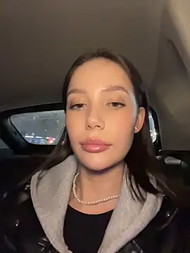 BabyFawn online show from 10, 4, 2026