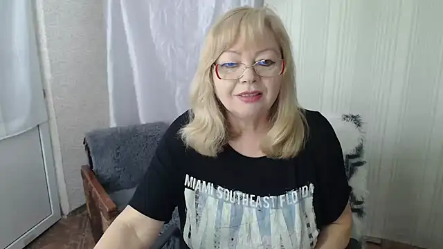 Snapshot of LavandaMay chatting on 20, 4, 2026 LavandaMay online show from 20, 4, 2026