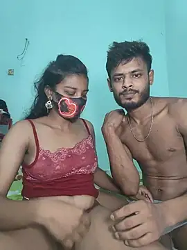 Snapshot of Hot-Couple4 chatting on 22, 5, 2026 Hot-Couple4 online show from 22, 5, 2026