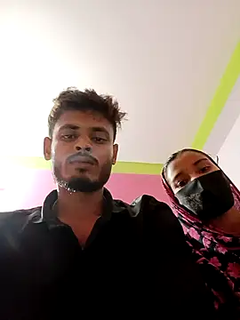 Hot-Couple4 online show from 11, 4, 2026