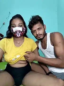 Snapshot of Hot-Couple4 chatting on 21, 5, 2026 Hot-Couple4 online show from 21, 5, 2026
