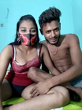 Snapshot of Hot-Couple4 chatting on 6, 5, 2026 Hot-Couple4 online show from 6, 5, 2026