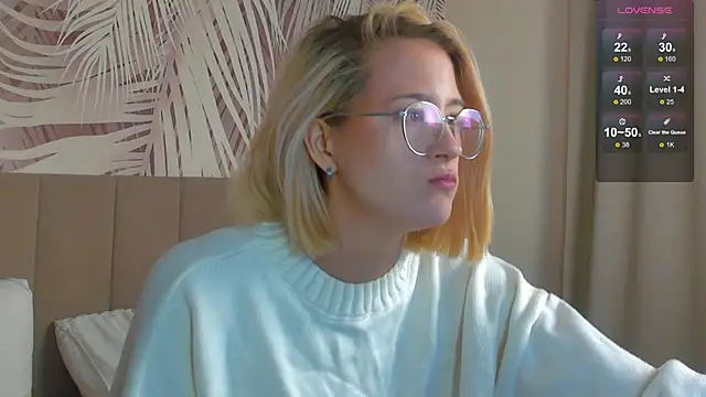 Lizzyvega online show from 5, 5, 2026