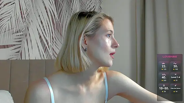 Lizzyvega online show from 8, 5, 2026