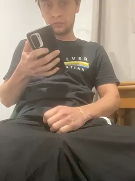 JuanF0304 online show from 11, 4, 2026