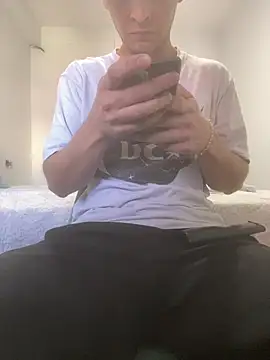 JuanF0304 online show from 15, 4, 2026