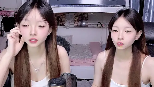 Snapshot of xiaoqiao-daqiao chatting on 20, 4, 2026 xiaoqiao-daqiao online show from 20, 4, 2026