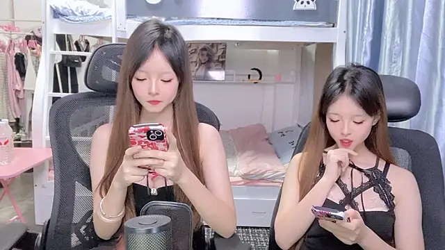 Snapshot of xiaoqiao-daqiao chatting on 5, 5, 2026 xiaoqiao-daqiao online show from 5, 5, 2026