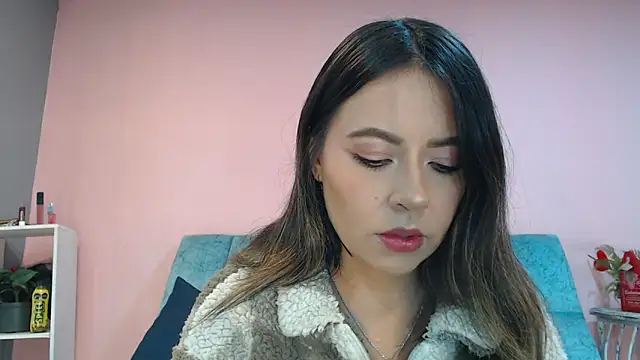 Snapshot of SalomeMartinez_ chatting on 6, 5, 2026 SalomeMartinez online show from 6, 5, 2026