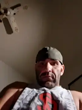 Snapshot of fitguy4u chatting on 1, 6, 2026 fitguy4u online show from 1, 6, 2026