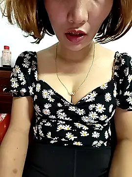 Snapshot of 2_banana chatting on 8, 5, 2026 2 banana online show from 8, 5, 2026