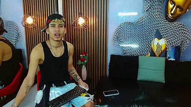 Skinny cute Alyer online show from 11, 7, 2026