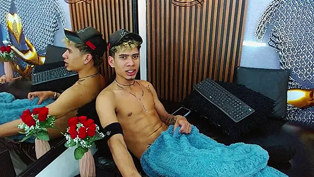 Skinny cute Alyer online show from 14, 6, 2026