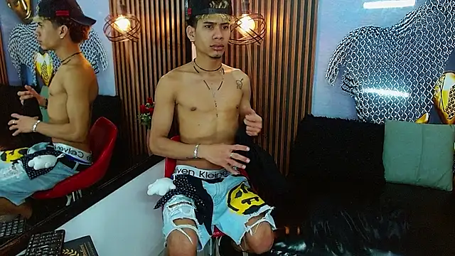 Skinny cute Alyer online show from 9, 7, 2026