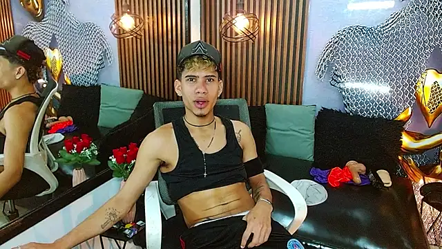 Skinny cute Alyer online show from 10, 6, 2026