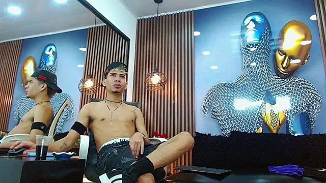 Skinny cute Alyer online show from 12, 6, 2026