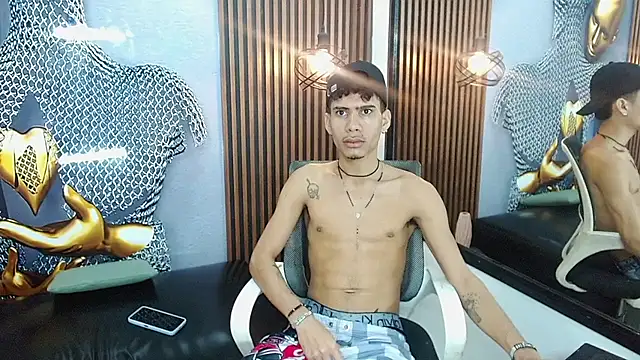Skinny cute Alyer online show from 6, 5, 2026