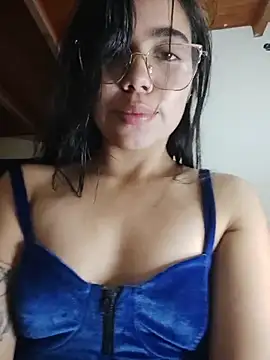 Iam eli09 online show from 17, 4, 2026