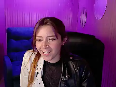 Snapshot of Emily_Cherry_ chatting on 11, 5, 2026 Emily Cherry online show from 11, 5, 2026