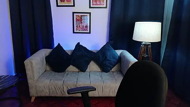 Snapshot of Emily_Cherry_ chatting on 8, 6, 2026 Emily Cherry online show from 8, 6, 2026