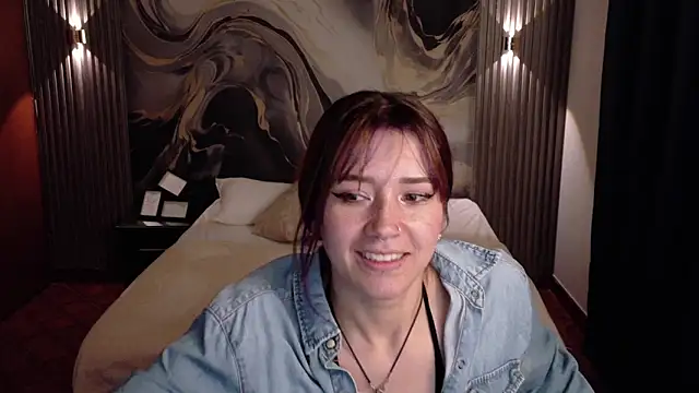 Snapshot of Emily_Cherry_ chatting on 7, 5, 2026 Emily Cherry online show from 7, 5, 2026
