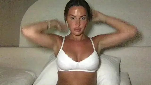 Selenaox online show from 20, 4, 2026