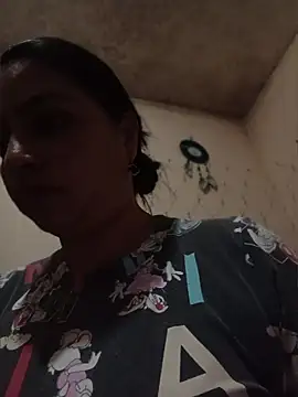 Snapshot of SOFI__10 chatting on 26, 6, 2026 SOFI 10 online show from 26, 6, 2026