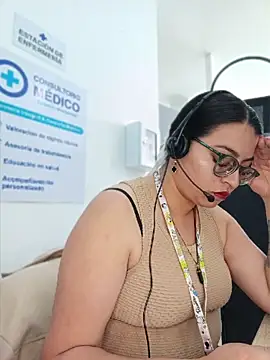 Snapshot of SOFI__10 chatting on 20, 6, 2026 SOFI 10 online show from 20, 6, 2026
