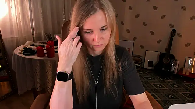 MiaSparkes online show from 11, 6, 2026