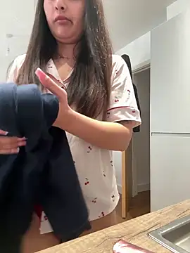 Miavelvetxoxo online show from 19, 4, 2026