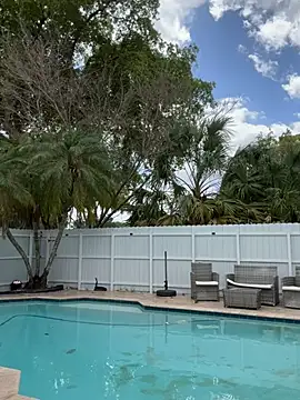 youngwildfreee online show from 10, 4, 2026