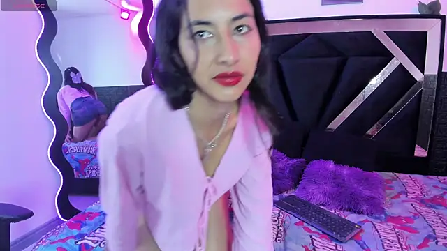 Snapshot of Kary_Garcia1 chatting on 6, 6, 2026 Kary Garcia1 online show from 6, 6, 2026