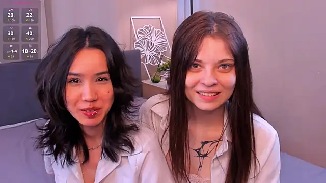 Snapshot of ReynaGrinvalsky chatting on 13, 4, 2026 ReynaGrinvalsky online show from 13, 4, 2026