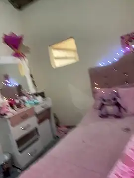 Miakittyyy online show from 13, 4, 2026