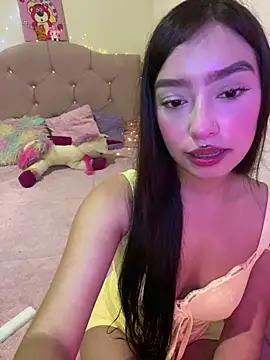 Miakittyyy online show from 22, 4, 2026