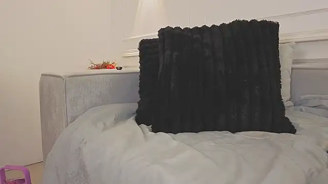 giigii hadidd online show from 18, 7, 2026
