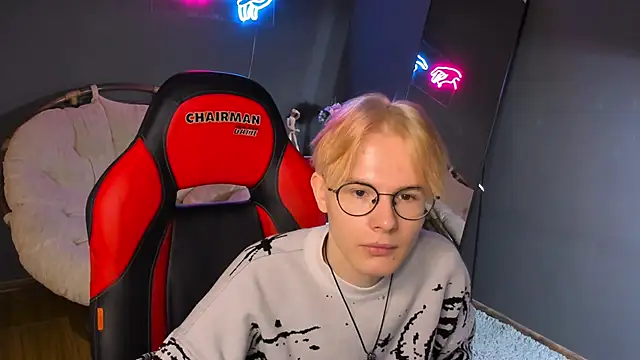 Snapshot of Liam_Blair chatting on 10, 4, 2026 Liam Blair online show from 10, 4, 2026