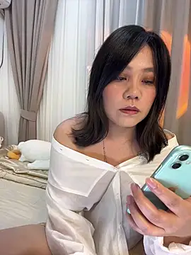 Feifei123521 online show from 12, 4, 2026